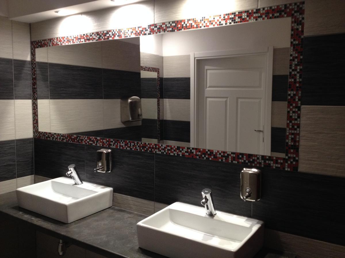 טוחולה Hotel Pod Jeleniem מראה חיצוני תמונה